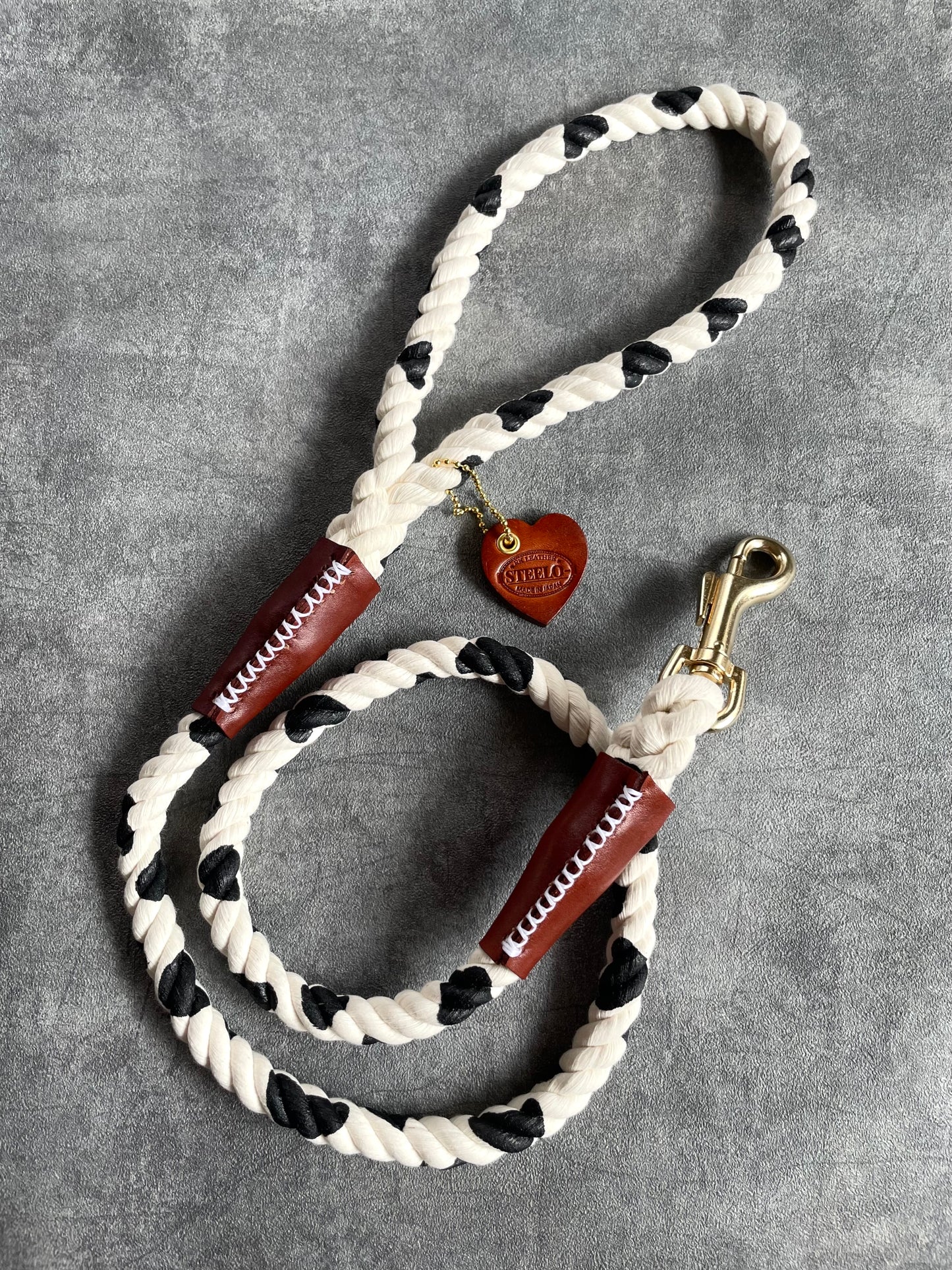 COW PATTERN ROPE LEAD/太さ12mm/20kg迄