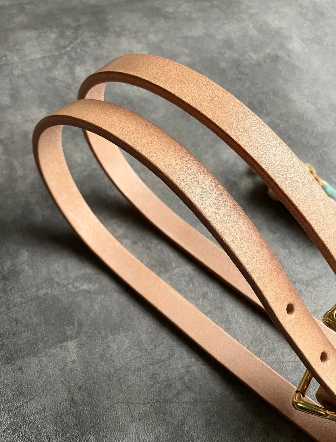 LEATHER SHOULDER STRAP