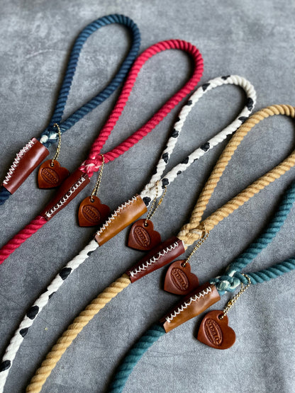 CASUAL ROPE LEAD/DEEP RED/太さ9mm/15kg迄