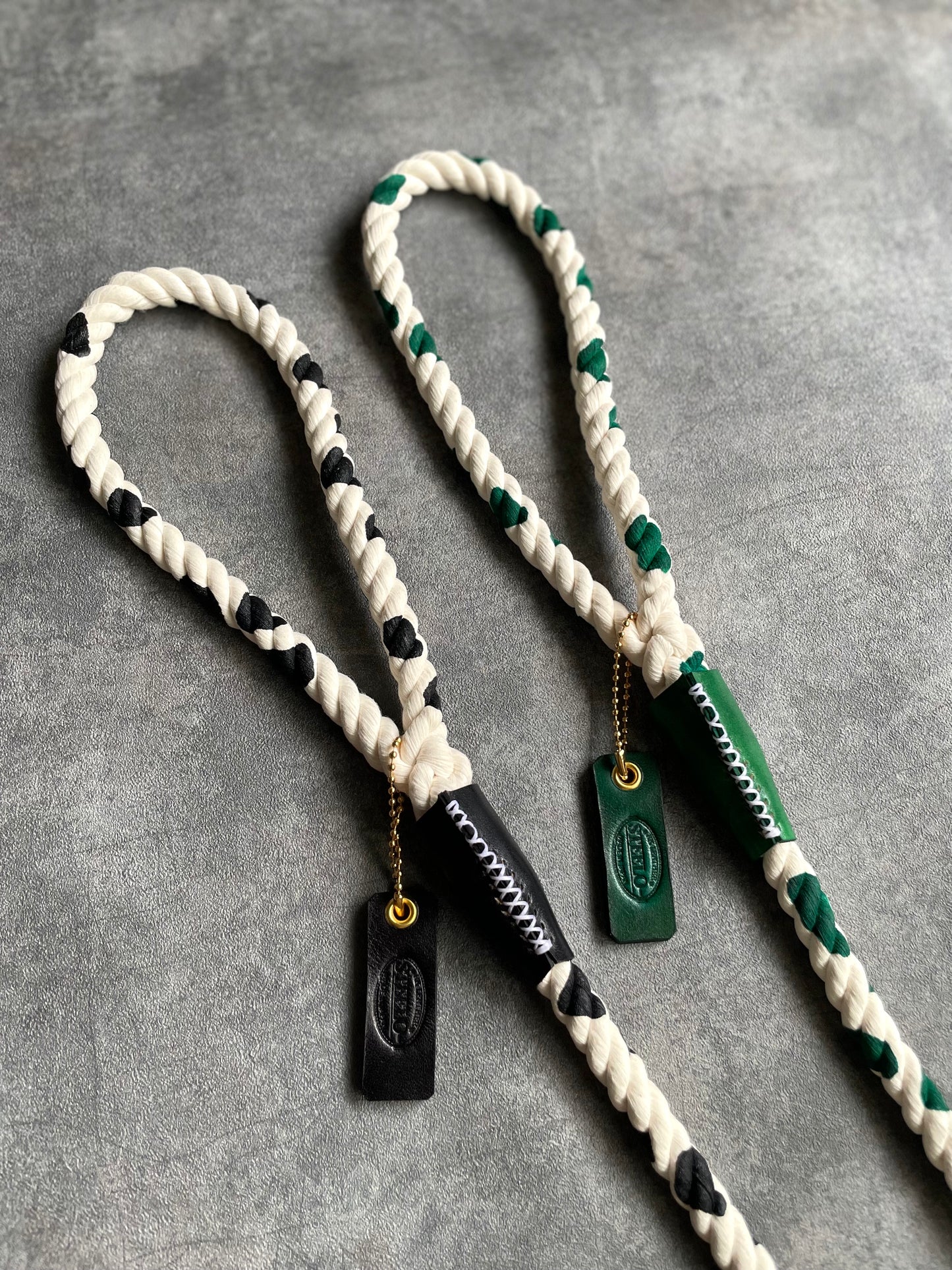 CUSTOM CASUAL 牛柄 ROPE LEAD