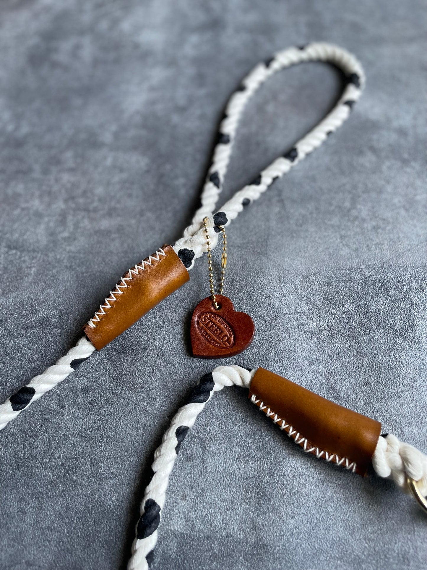 牛柄 CASUAL ROPE LEAD/ 太さ9mm/15kg迄