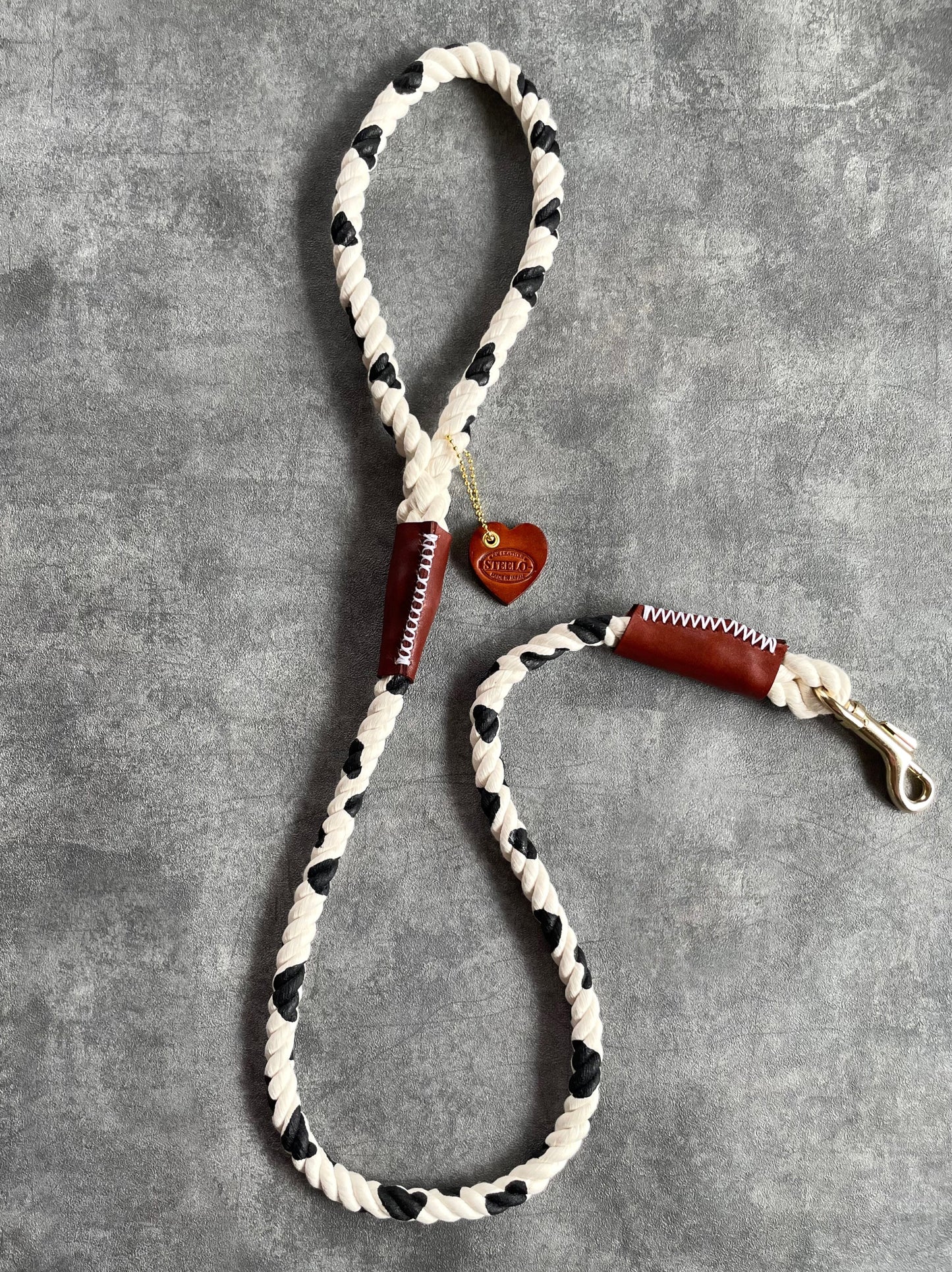 COW PATTERN ROPE LEAD/太さ12mm/20kg迄