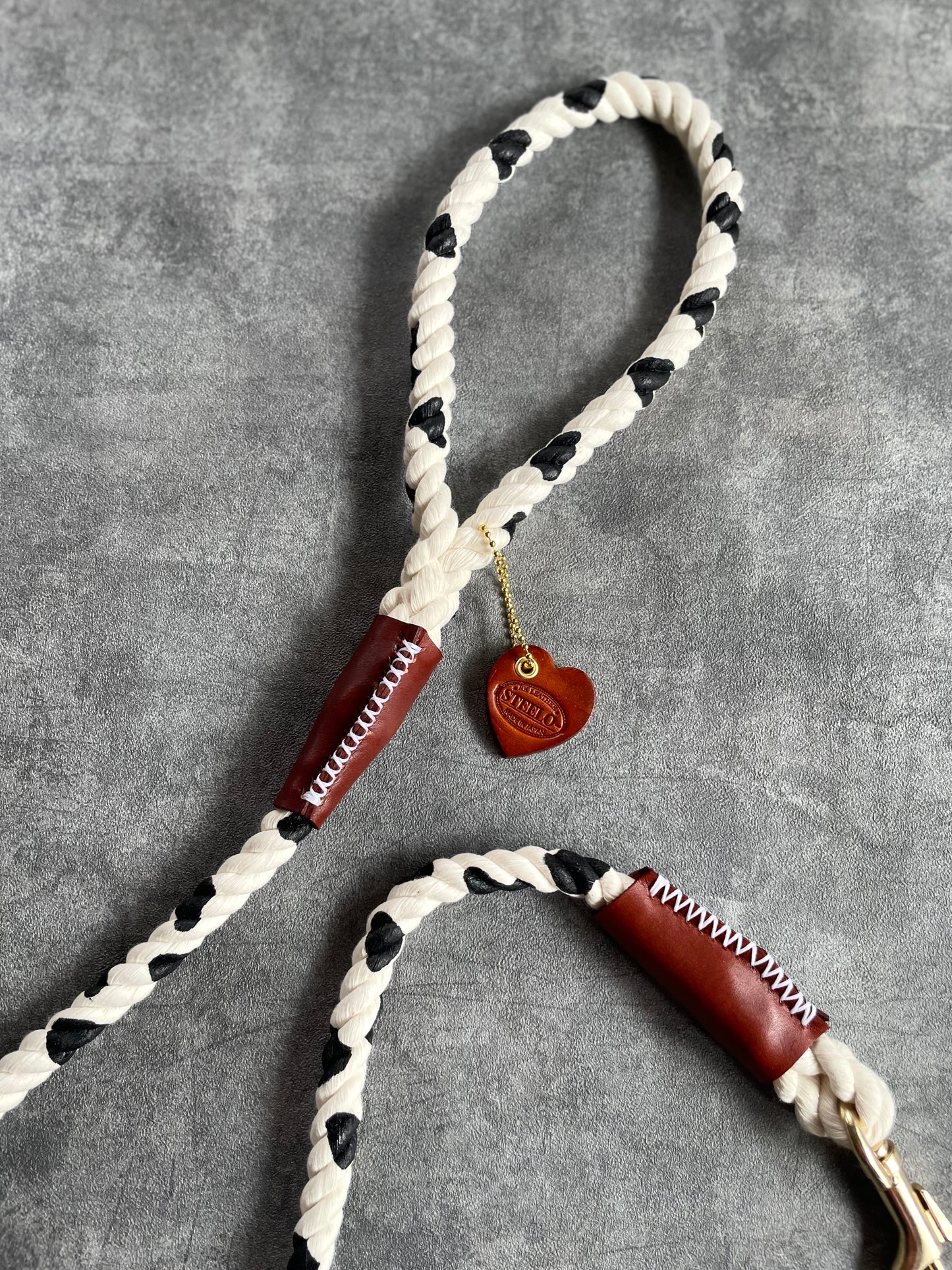 COW PATTERN ROPE LEAD/太さ12mm/20kg迄